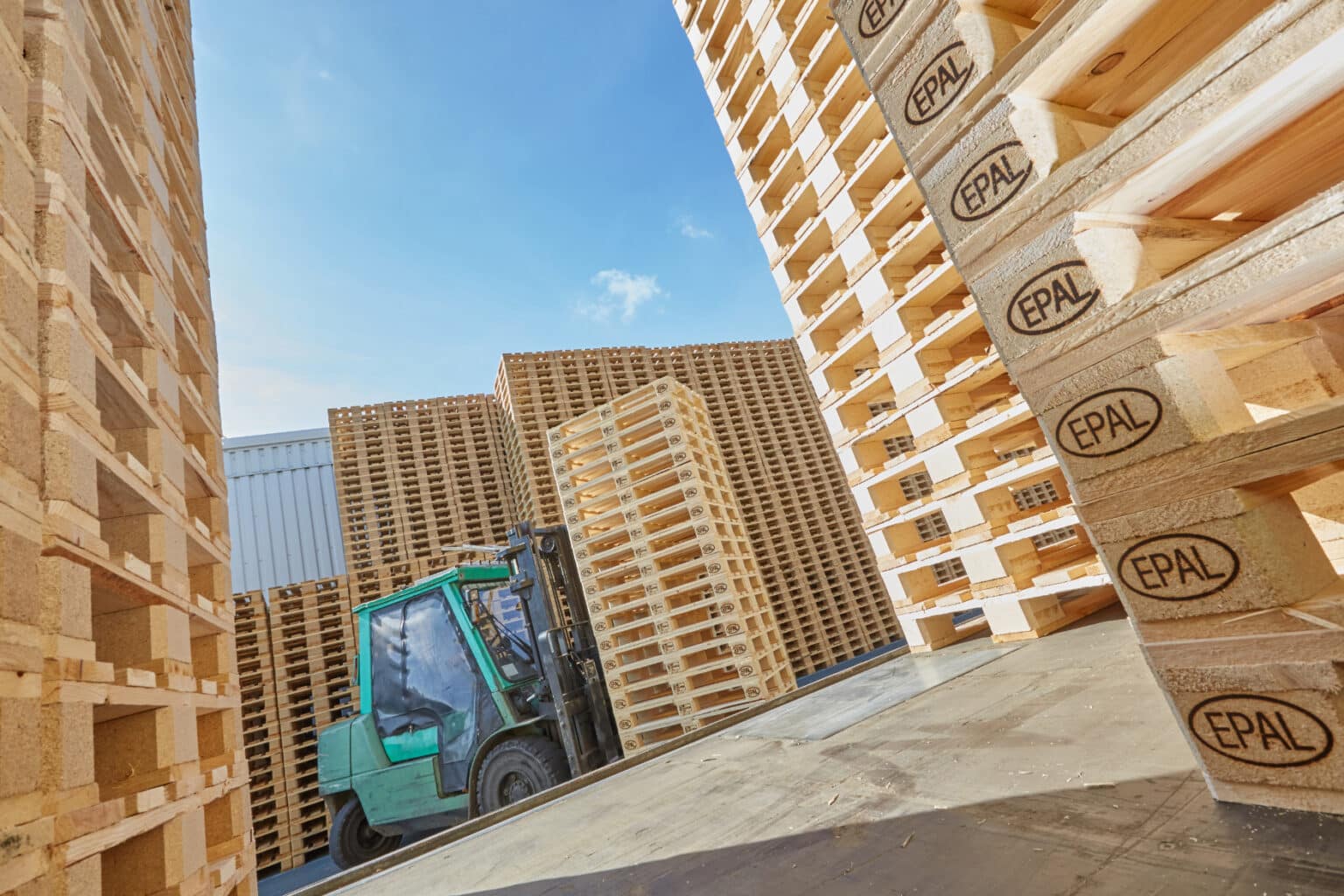 Shipping on pallets All you need to know about shipping on pallets.